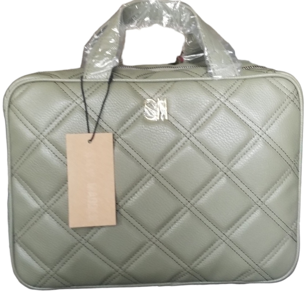 NWT Steve Madden Olive Green Weekender Cosmetic Case Gold Logo